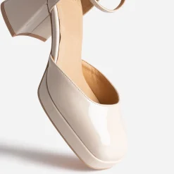 Babies beige verni à bout carré