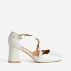 Babies écru vernie brides croisées