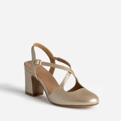 Babies dorées à talon et brides croisées