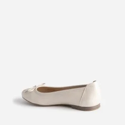 Ballerine écrue avec nœud