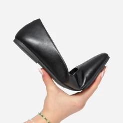 Ballerine noire à bout carré