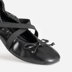 Ballerine noire élastiquée brides croisées