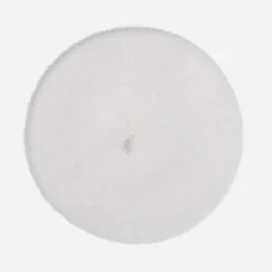 Béret blanc en maille duveteuse