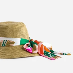 Capeline beige à ruban à motif végétal