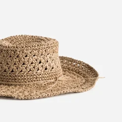 Capeline marron tressage ajouré