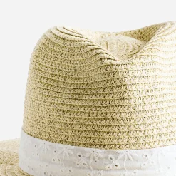 Chapeau beige doré avec galon broderie anglaise