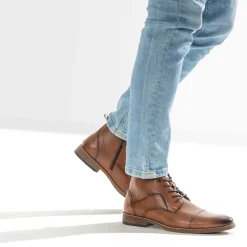Chukka boots cognac