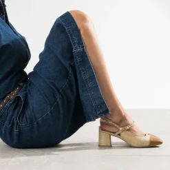 Escarpin slingback beige tressé bout camel