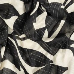 Foulard noir motif maxi feuilles