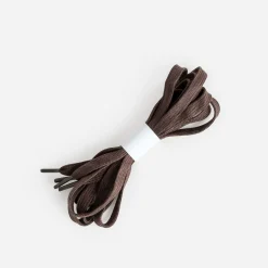 Lacets marron plats