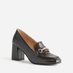 Mocassin à talon marron verni