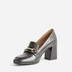 Mocassin à talon marron verni