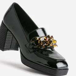 Mocassin à talon noir verni avec maxi chaîne