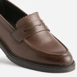 Mocassin marron cuir bord cranté éco-conçu