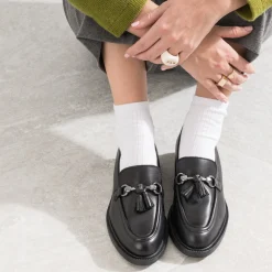 Mocassin noir cuir à pampilles