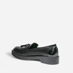 Mocassin noir verni à pampilles