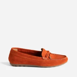 Mocassin rouge orangé en cuir velours