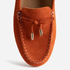 Mocassin rouge orangé en cuir velours