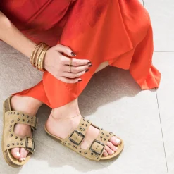 Mule anatomique TEXTO beige cuir velours clouté