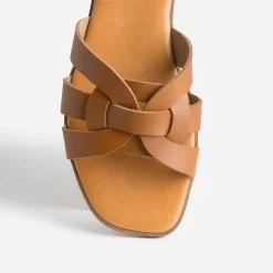 Mule camel cuir brides tressées