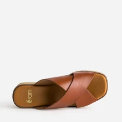 Mule compensée rouge foncé en cuir éco-conçu