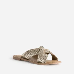 Mule dorée en cuir tressé