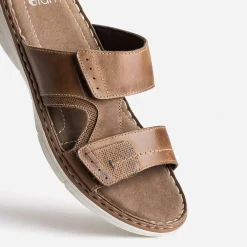 Mule marron en cuir à scratchs