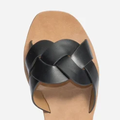 Mule noire à bride tressée