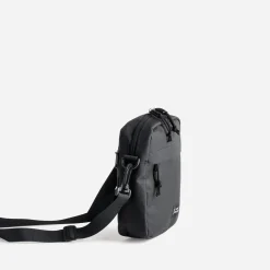 Pochette noire à bandoulière