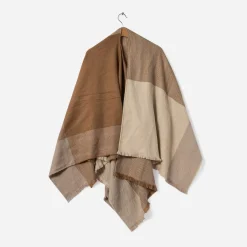 Poncho camel et écru à motif carreaux