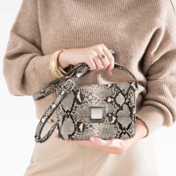 Sac bandoulière noir effet python