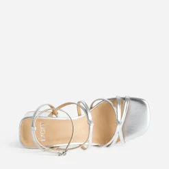 Sandale argentée à brides
