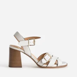 Sandale beige brides croisées