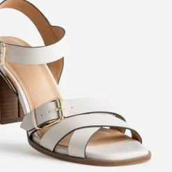 Sandale beige brides croisées