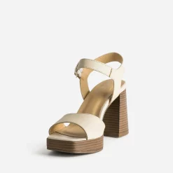Sandale beige en cuir à plateforme