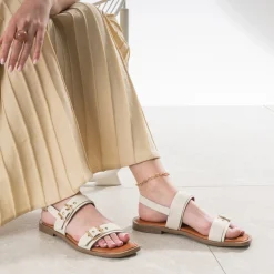 Sandale blanche cuir trois boucles