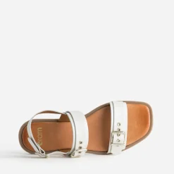 Sandale blanche cuir trois boucles
