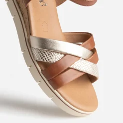 Sandale compensée CAPRICE camel et doré cuir