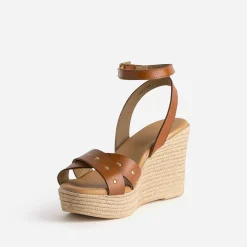 Sandale compensée TEXTO cognac cuir clouté