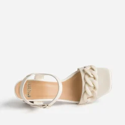 Sandale écrue en cuir avec maxi-chaîne écrue