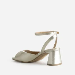 Sandale dorée cuir décolleté carré