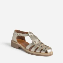 Sandale dorée en cuir à brides tressées