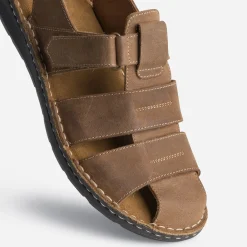 Sandale fermée marron en cuir