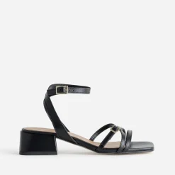 Sandale noire cuir à talon graphique