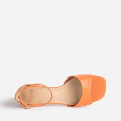 Sandale orange à talon flare