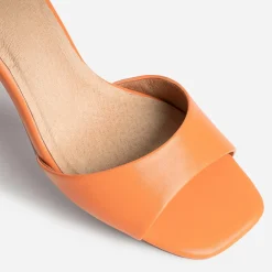 Sandale orange à talon flare
