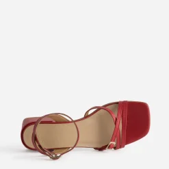 Sandale rouge cuir à talon graphique