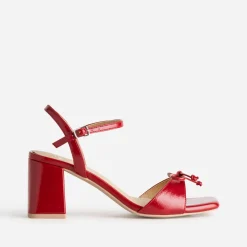 Sandale rouge décor nœud
