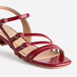 Sandale rouge vernie