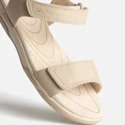 Sandale TBS beige cuir à scratchs